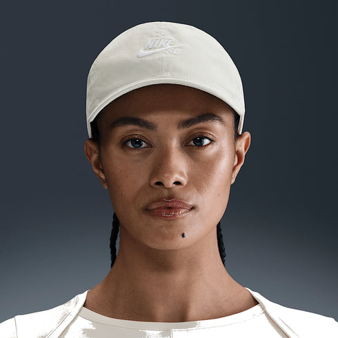 Nike SB Club Cap - Light Bone / White - Streetart.fr