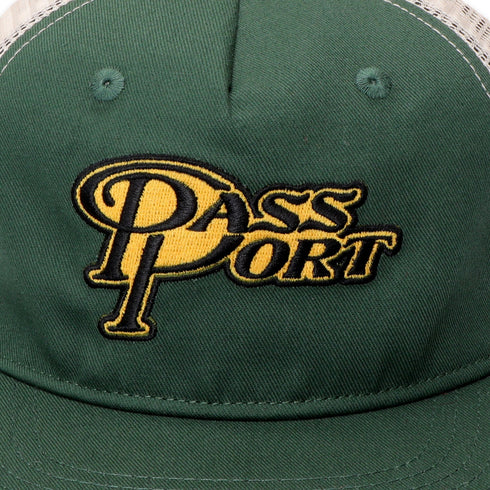 Passport Minimum Output Workers Trucker Cap - Elm Green - Streetart.fr