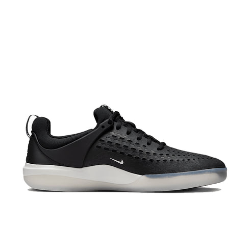 Nike SB Zoom Nyjah 3 Black / White / Black Summit White — chaussures